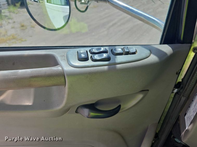 image for item YA0689 2020 Peterbilt 348  dump truck