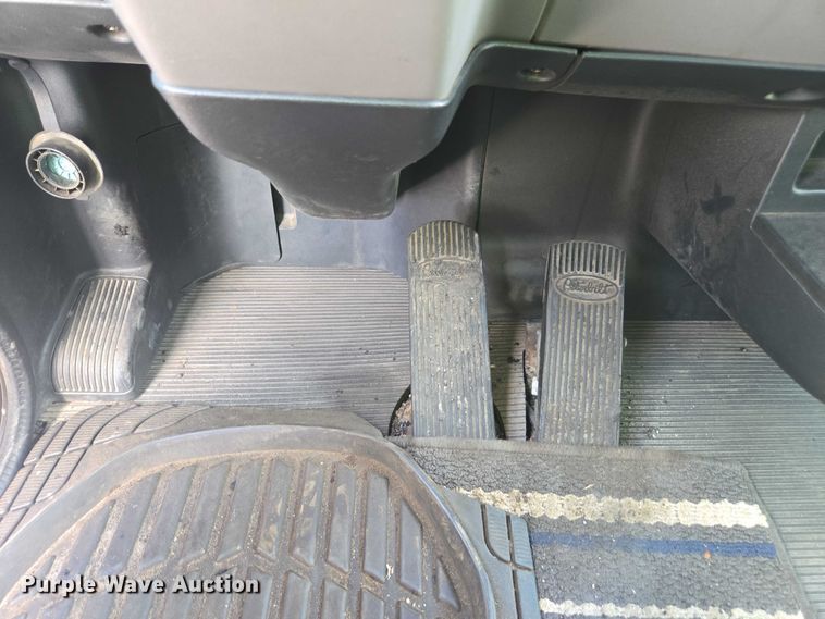 image for item YA0689 2020 Peterbilt 348  dump truck