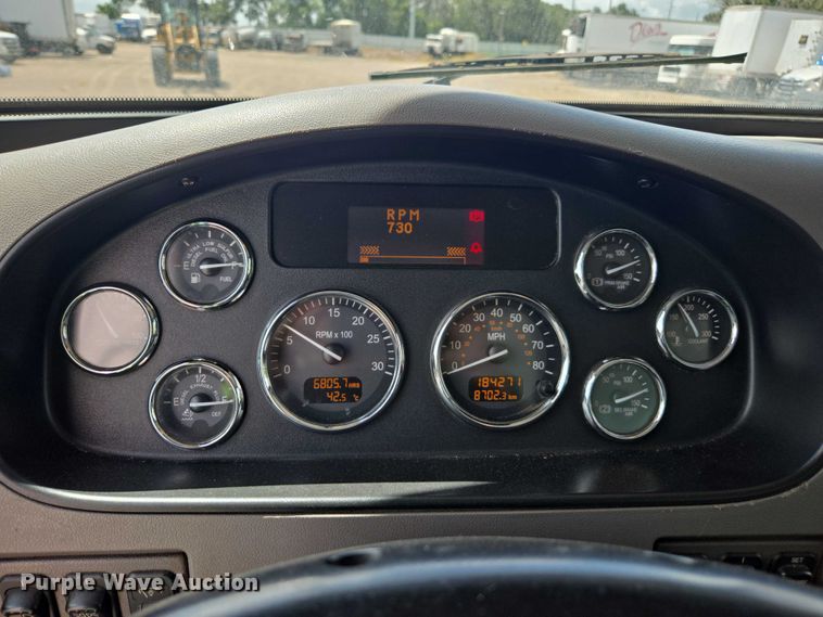 image for item YA0689 2020 Peterbilt 348  dump truck