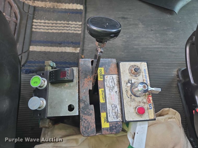 image for item YA0689 2020 Peterbilt 348  dump truck