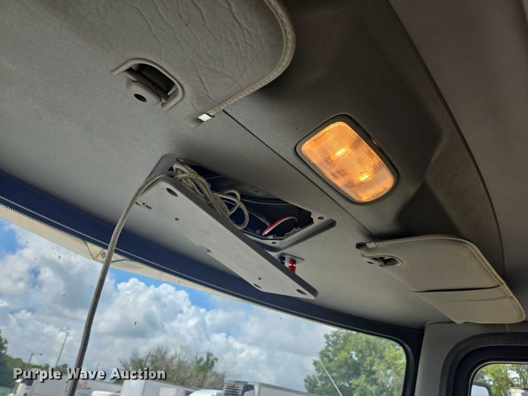 image for item YA0689 2020 Peterbilt 348  dump truck