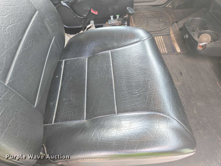 image for item YA0689 2020 Peterbilt 348  dump truck