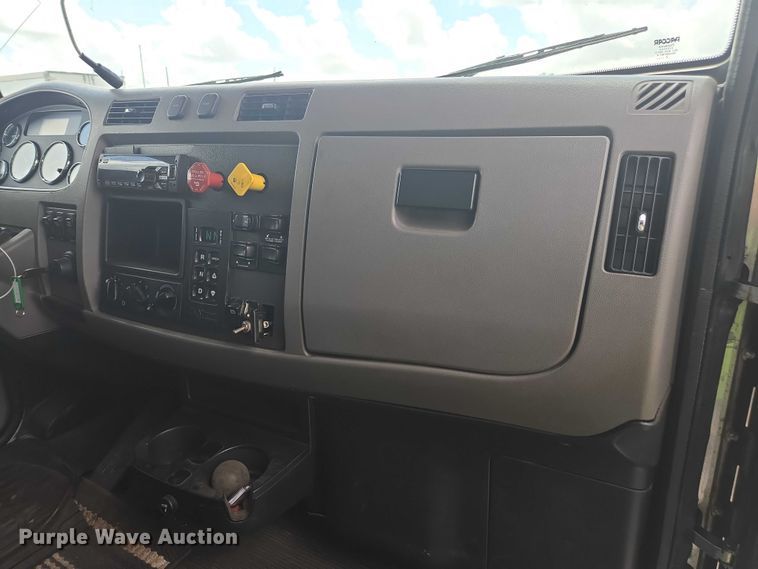 image for item YA0689 2020 Peterbilt 348  dump truck