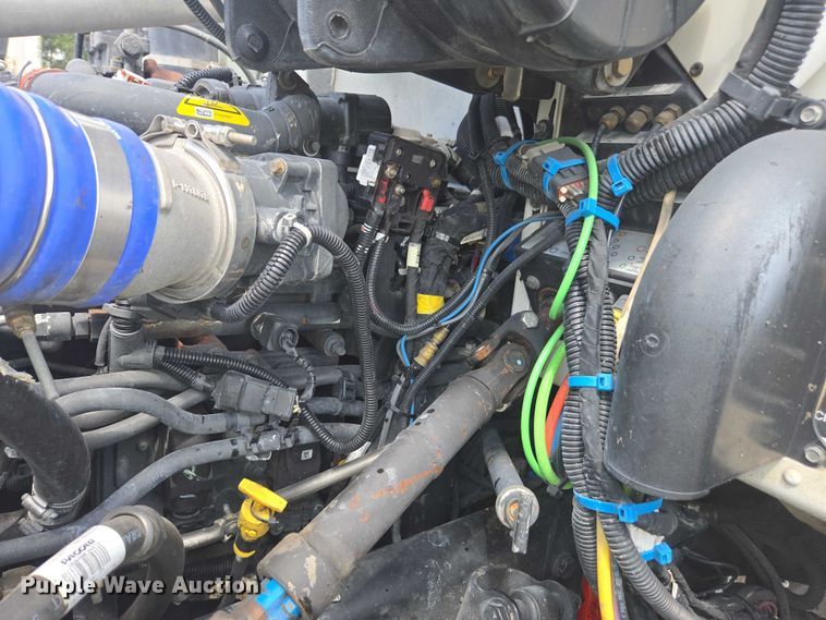 image for item YA0689 2020 Peterbilt 348  dump truck