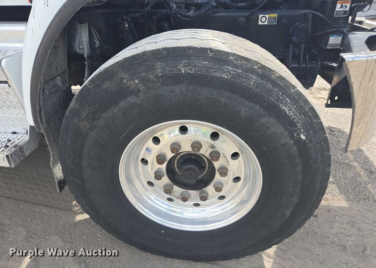 image for item YA0689 2020 Peterbilt 348  dump truck