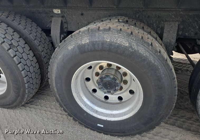 image for item YA0689 2020 Peterbilt 348  dump truck