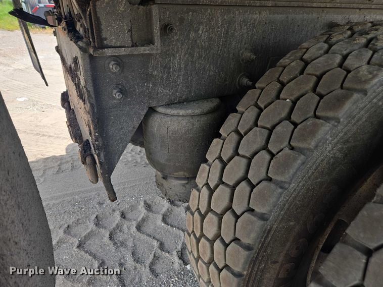 image for item YA0689 2020 Peterbilt 348  dump truck