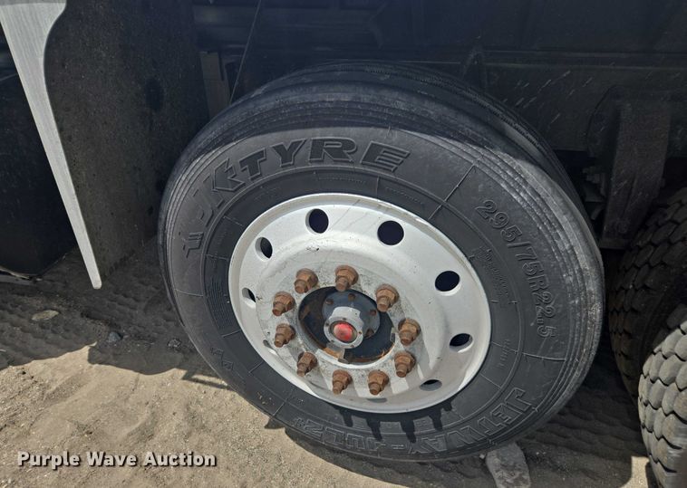 image for item YA0689 2020 Peterbilt 348  dump truck