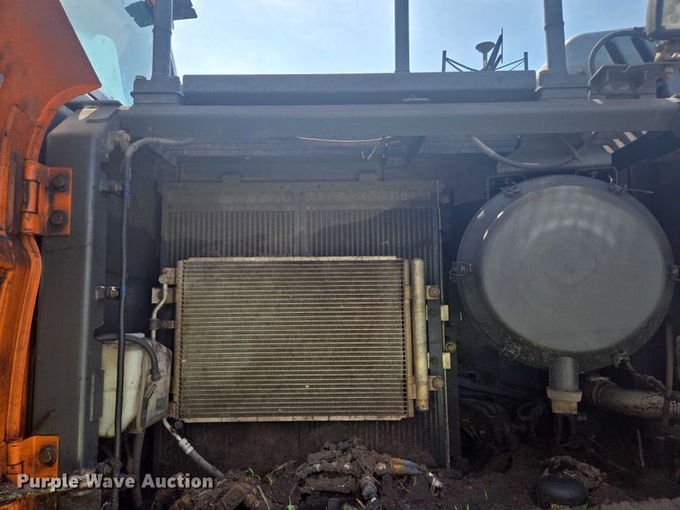 image for item YA0734 2022 Doosan DX350LC-7 excavator