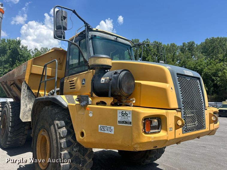 image for item YA0754 2005 John Deere 400D articulated haul truck