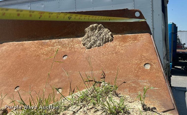 image for item YA0754 2005 John Deere 400D articulated haul truck