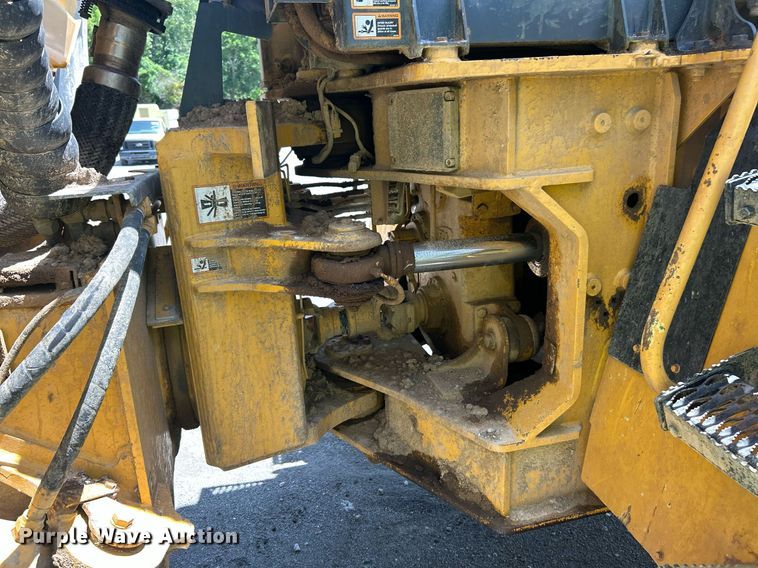 image for item YA0754 2005 John Deere 400D articulated haul truck