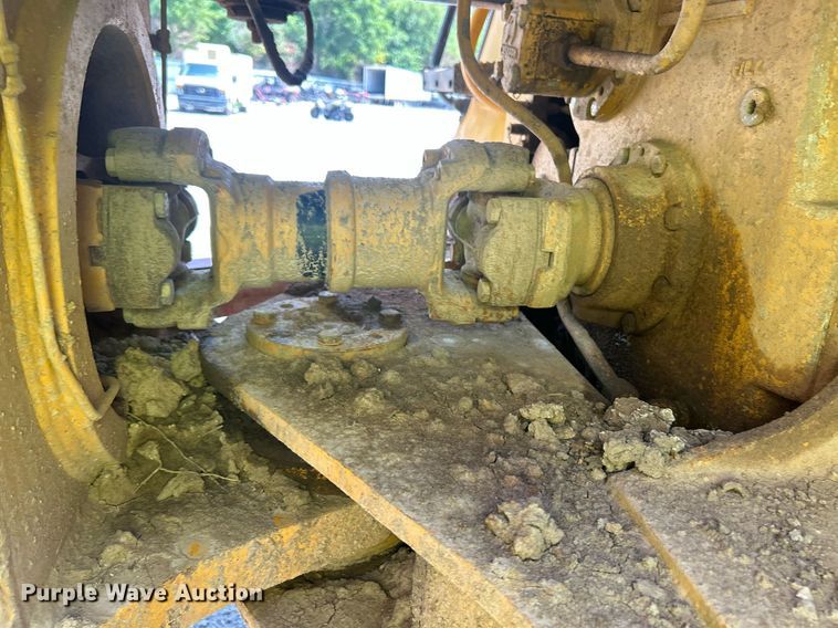 image for item YA0754 2005 John Deere 400D articulated haul truck