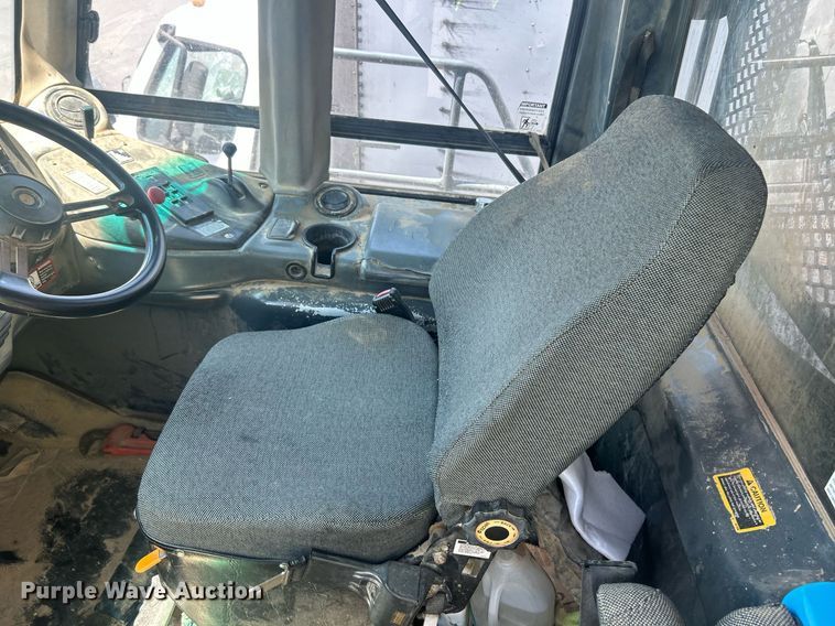 image for item YA0754 2005 John Deere 400D articulated haul truck