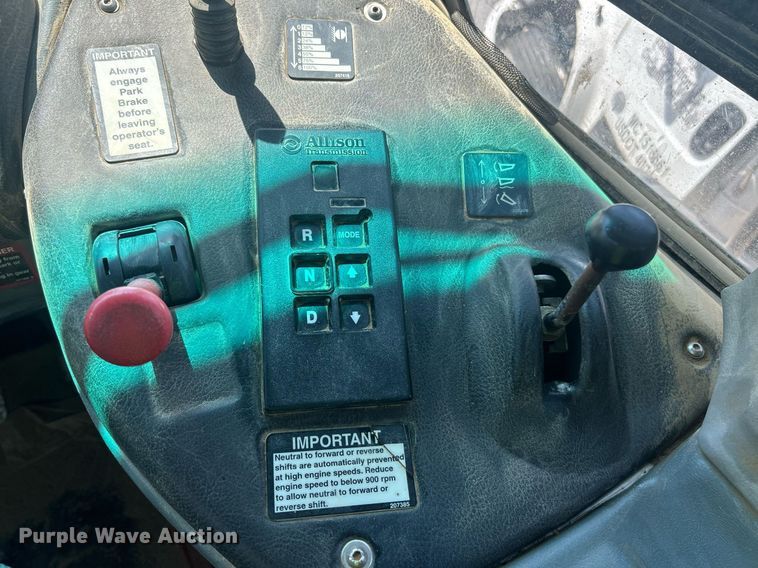 image for item YA0754 2005 John Deere 400D articulated haul truck