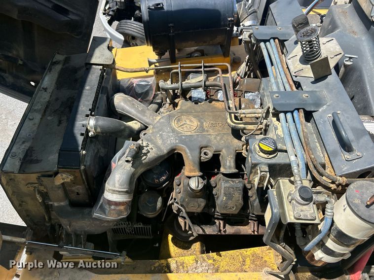 image for item YA0754 2005 John Deere 400D articulated haul truck