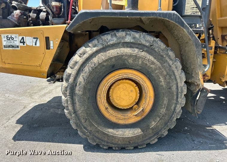 image for item YA0754 2005 John Deere 400D articulated haul truck