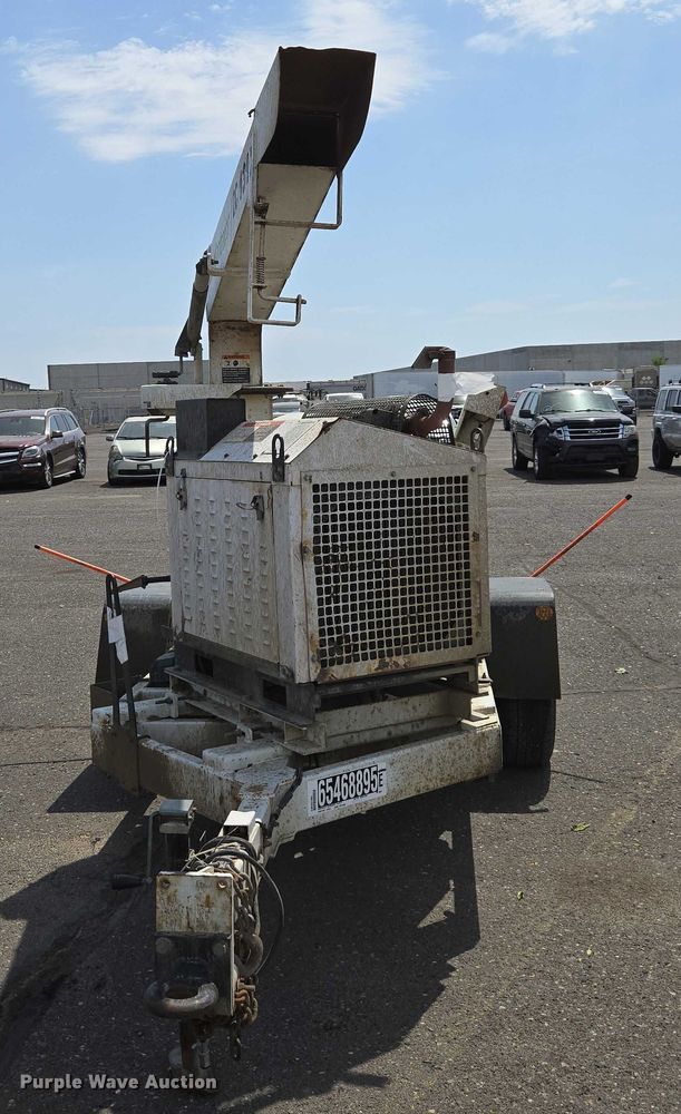 image for item YA0768 2015 Altec DC 1317 wood chipper