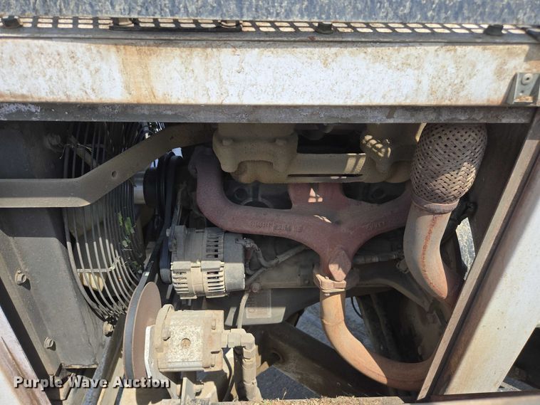 image for item YA0768 2015 Altec DC 1317 wood chipper