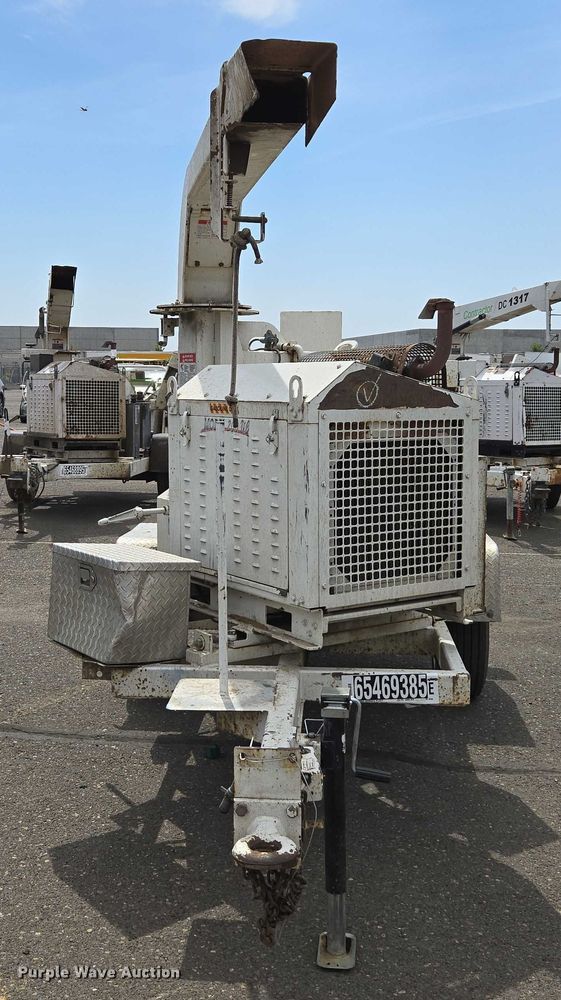 image for item YA0769 2014 Bandit 200 wood chipper