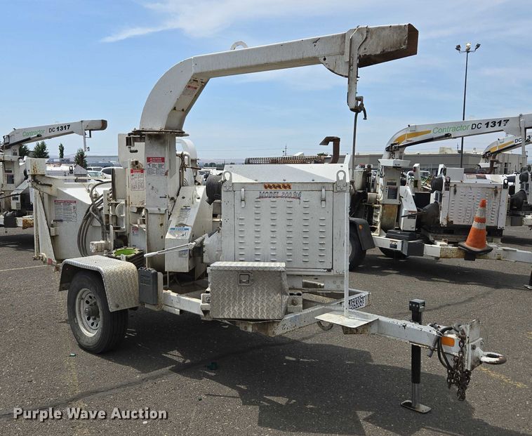 image for item YA0769 2014 Bandit 200 wood chipper