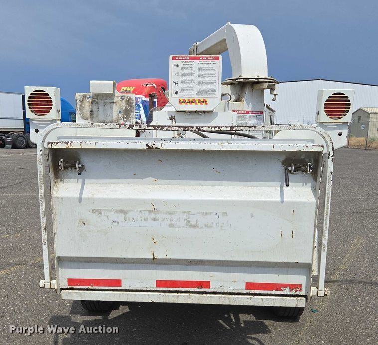 image for item YA0769 2014 Bandit 200 wood chipper