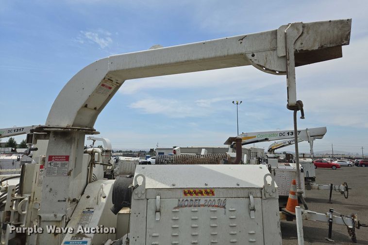 image for item YA0769 2014 Bandit 200 wood chipper