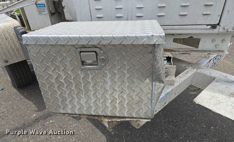 image for item YA0769 2014 Bandit 200 wood chipper