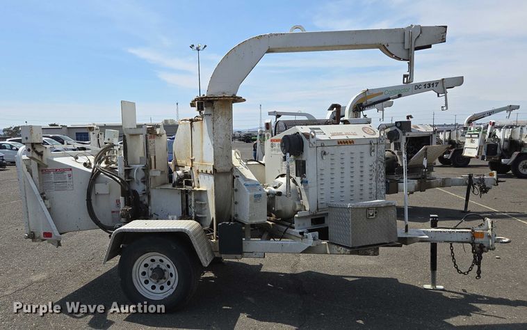 image for item YA0770 2014 Bandit 200 wood chipper