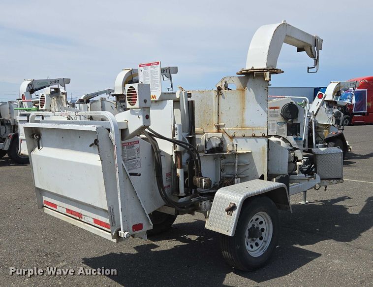 image for item YA0770 2014 Bandit 200 wood chipper