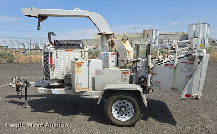 image for item YA0770 2014 Bandit 200 wood chipper