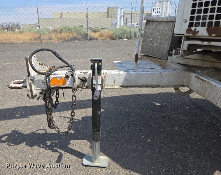 image for item YA0770 2014 Bandit 200 wood chipper