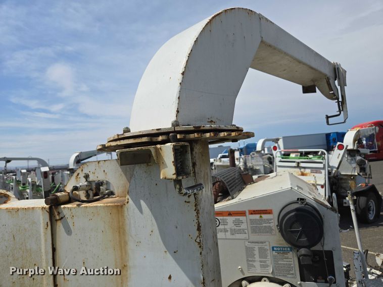 image for item YA0770 2014 Bandit 200 wood chipper