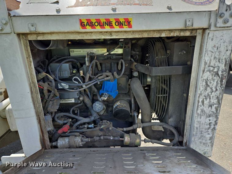 image for item YA0770 2014 Bandit 200 wood chipper