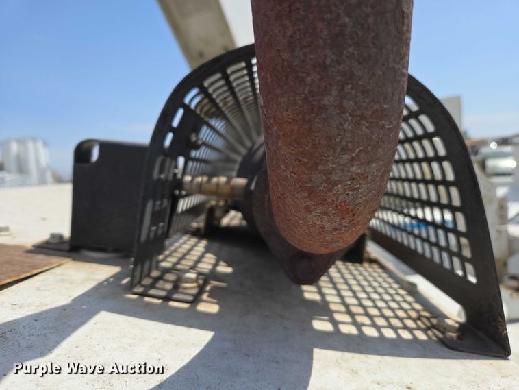 image for item YA0770 2014 Bandit 200 wood chipper