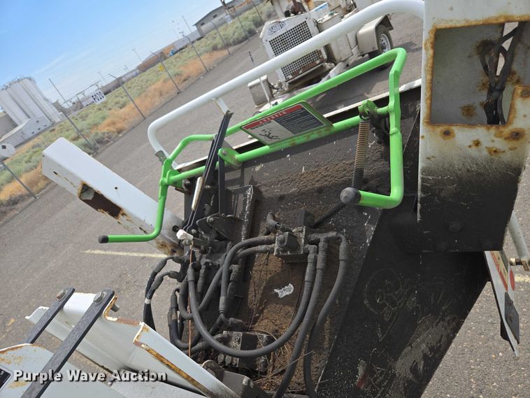 image for item YA0771 2015 Altec DC 1317 wood chipper