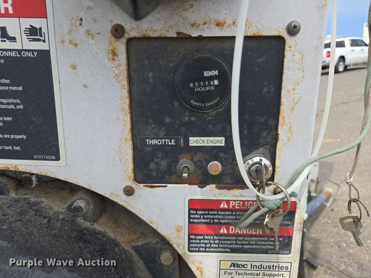 image for item YA0771 2015 Altec DC 1317 wood chipper