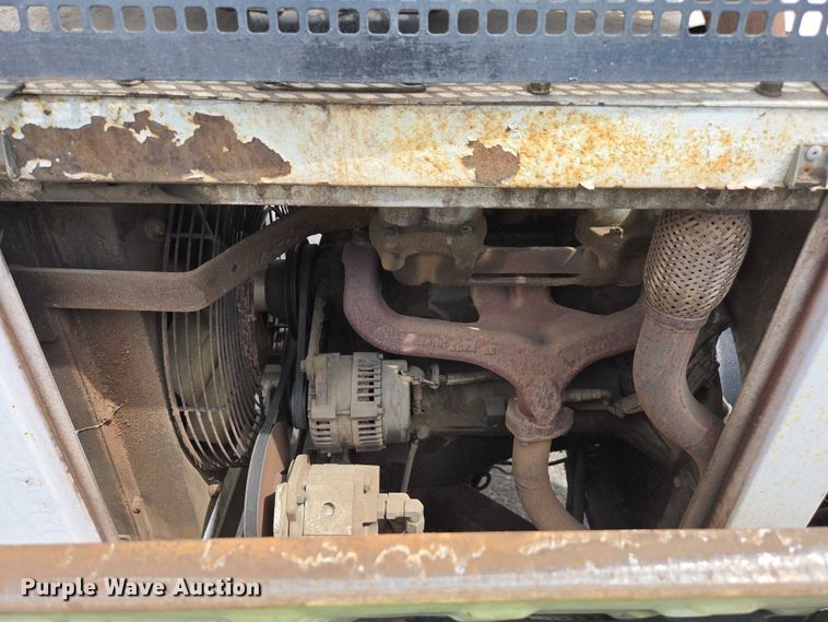 image for item YA0771 2015 Altec DC 1317 wood chipper