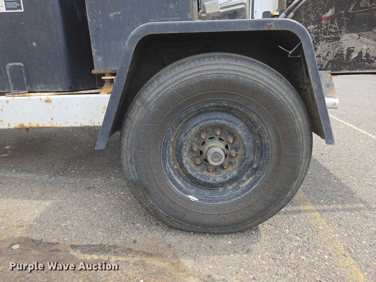 image for item YA0771 2015 Altec DC 1317 wood chipper