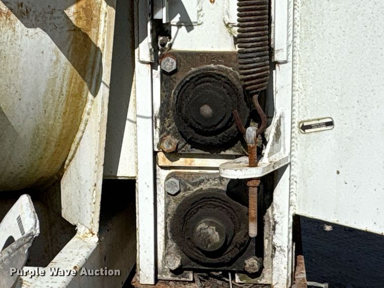 image for item YA0772 2008 Altec DC 1217 wood chipper