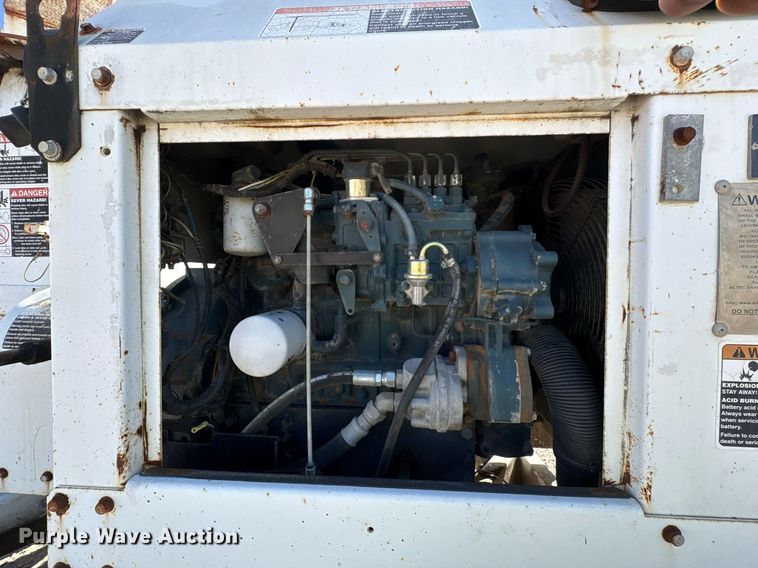 image for item YA0772 2008 Altec DC 1217 wood chipper