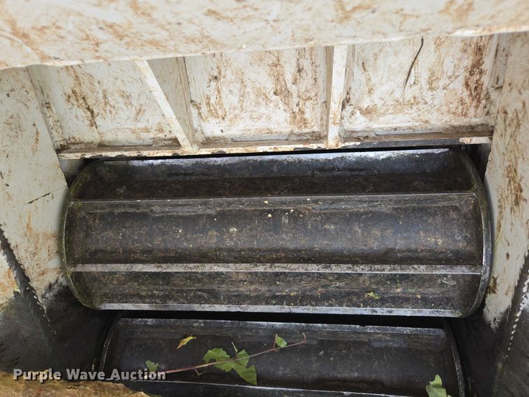 image for item YA0776 2015 Altec DC 1317 wood chipper