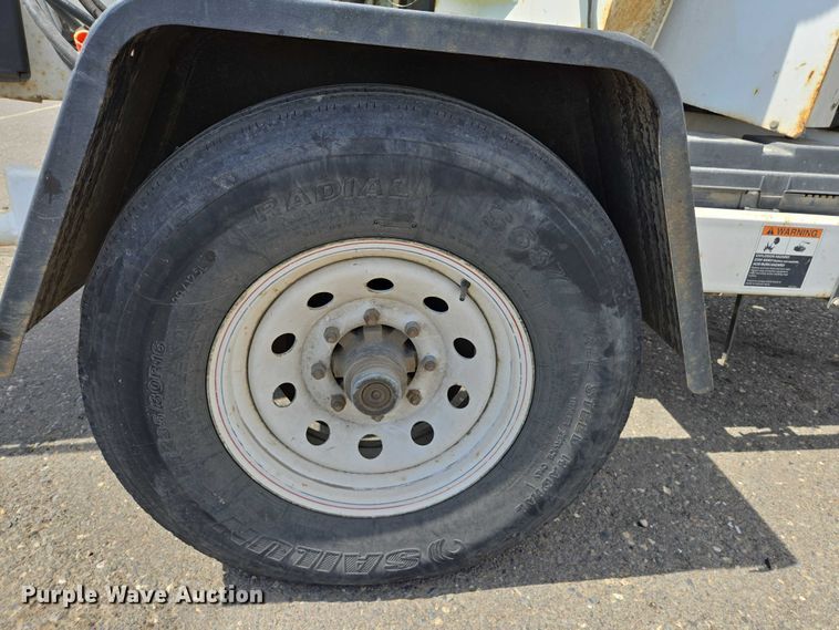 image for item YA0776 2015 Altec DC 1317 wood chipper