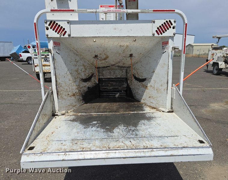 image for item YA0797 2017 Bandit 200UC wood chipper