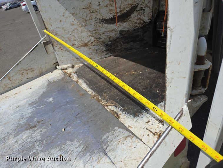 image for item YA0797 2017 Bandit 200UC wood chipper