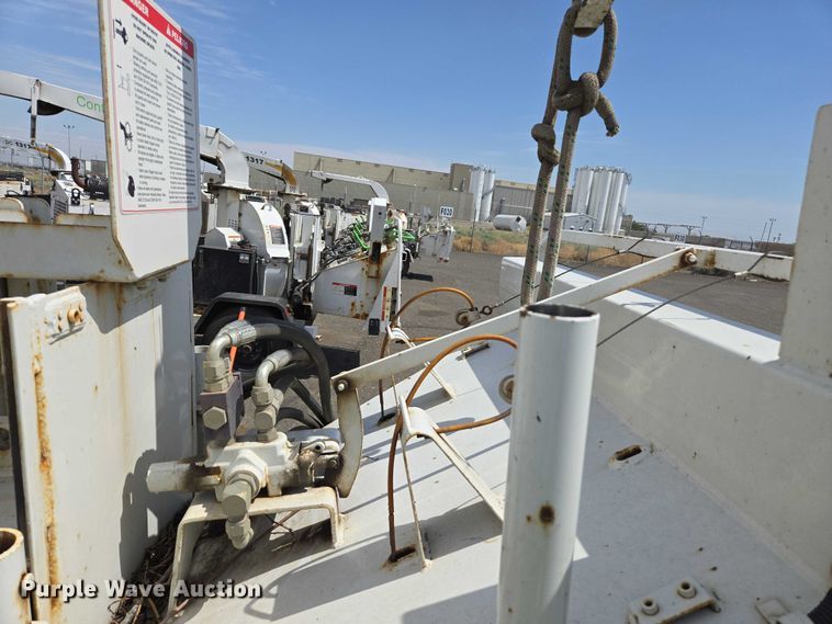 image for item YA0797 2017 Bandit 200UC wood chipper