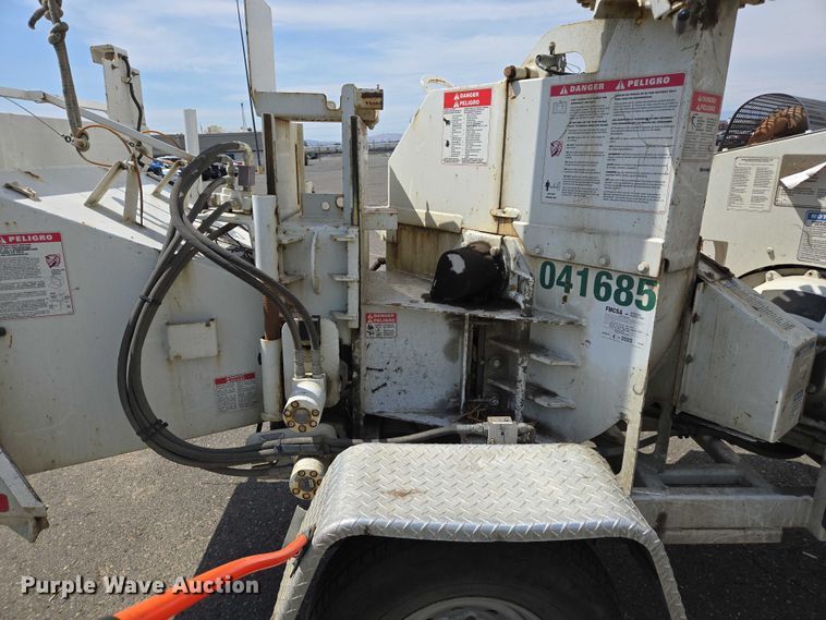 image for item YA0797 2017 Bandit 200UC wood chipper