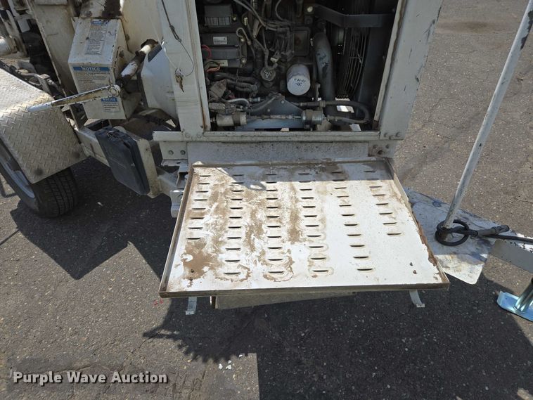 image for item YA0797 2017 Bandit 200UC wood chipper