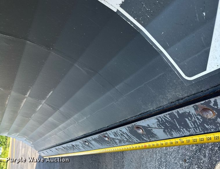 image for item DJ9676 2002 International 4900 dump truck