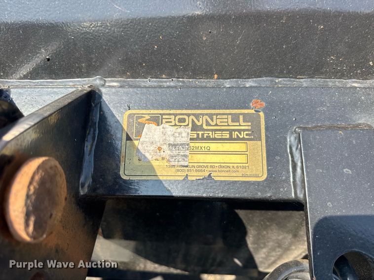 image for item DJ9676 2002 International 4900 dump truck